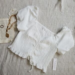 NWT kirious LA front Tie Puff Sleeve Blouse Size Medium